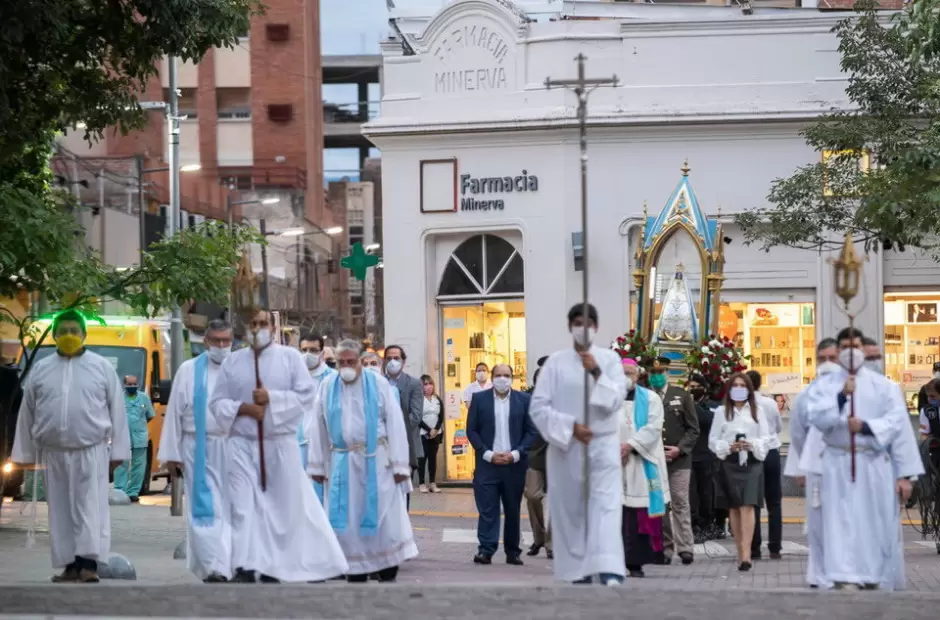 Sin fieles locales ni peregrinos, as ser el cierre de las fiestas marianas.