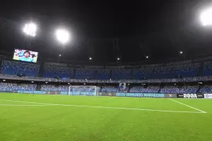 Oficial: el estadio de Npoles se llama "Diego Armando Maradona"