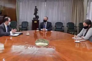 Guzmn se reuni con el embajador argentino en Italia