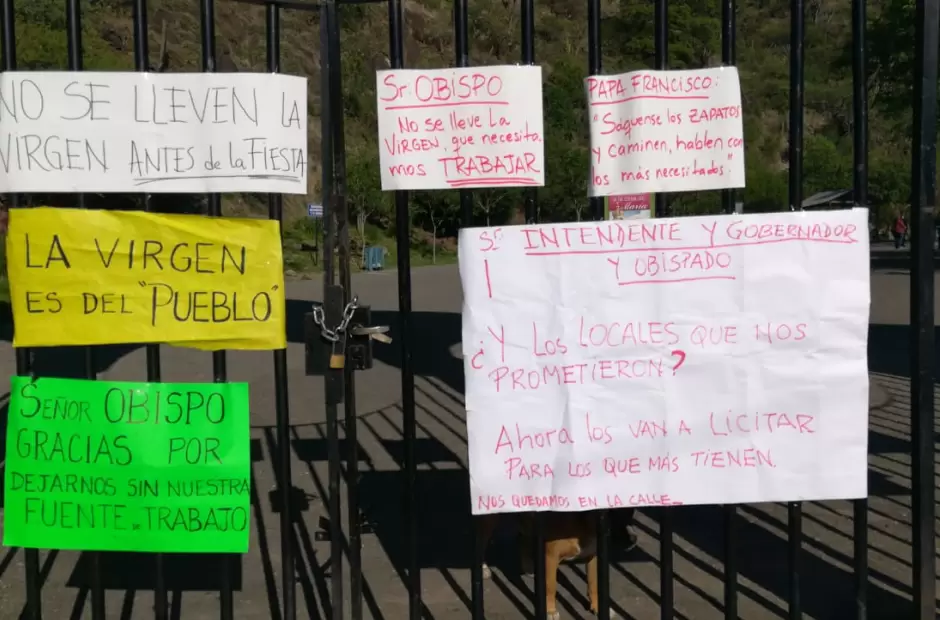 Molestia de los feriantes en La Gruta