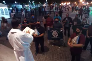 Personal del Hospital Malbrn peregrin hasta el Santuario