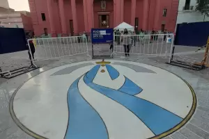 Bendecirn la obra del Logo del Ao Mariano Nacional en el Paseo de la Fe