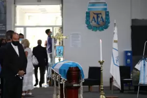 Comenz� el velatorio de Alejandro Sabella en el predio de la AFA