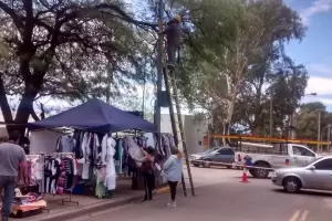 Malestar de vecinos autoconvocados con los feriantes del Parque Adn Quiroga