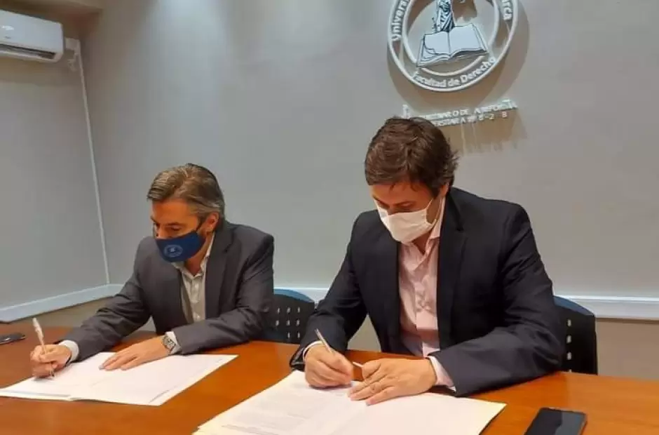 Decano de la Facultad de Derecho, Dr. Gonzalo Salerno y el ministro de Seguridad