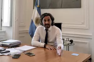 Cafiero asegur que "en agosto vamos a cubrir a la gran mayora con la segunda dosis"