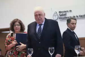 El Gobierno tom con sorpresa los dichos de Vladimir Putin y espera documentacin oficial sobre la vacuna rusa