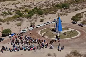 Inauguraron un histrico monumento a la Virgen del Valle en Fiambal