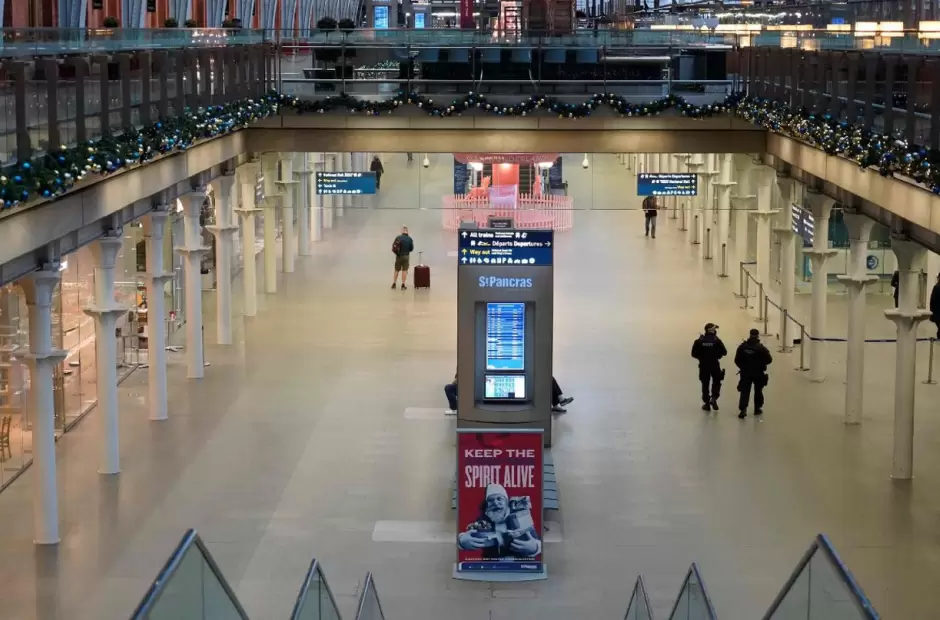 El Reino Unido cancel el transporte pblico.