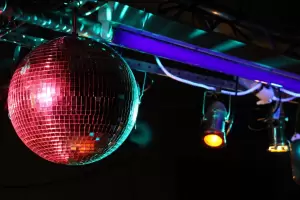 Un joven de 19 aos se descompens en una fiesta electrnica y muri