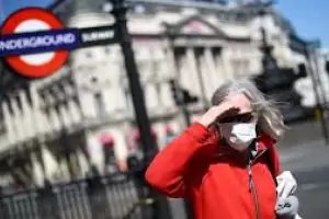 Estudian si un paciente inmunodeprimido con COVID-19 fue el origen de la nueva cepa hallada en el de Reino Unido