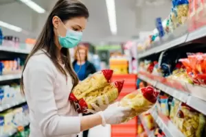 Las ventas de supermercados cayeron 2,2% pero las de mayoristas aumentaron 4% en octubre