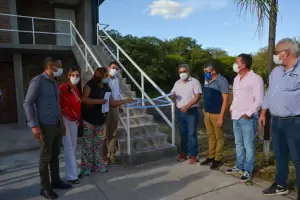 Jalil junto a intendentes cerraron el a�o con inauguraciones y entrega de viviendas