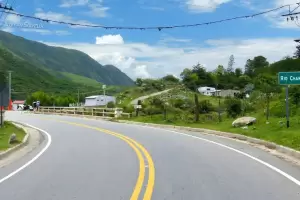 Muri� un hombre tras chocar a un animal suelto con su moto