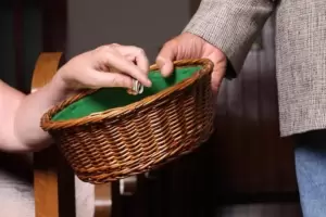 Lo sorprendieron robando el dinero de la limosna de la Catedral