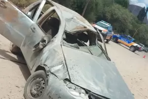 Dos heridos, uno de gravedad, tras el violento vuelco de automvil en Londres