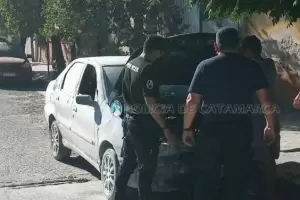 Se incendi� un auto en el sector sur de la ciudad