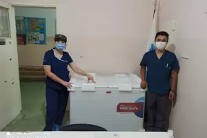 Salud refuerza el interior con freezers y trabaja el almacenamiento para las vacunas
