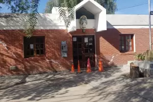 Delincuente tom del cuello a una sexagenaria en un violento robo