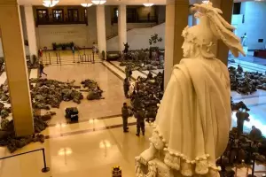 Ante rumores de una nueva manifestacin en su apoyo, Trump hizo un llamado a la no violencia