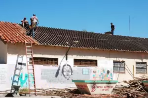 Los edificios escolares tendrn un acondicionamiento bsico pero la puesta a punto, llevara casi tres aos