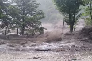 Impactantes desbordes de ros del norte del Valle de Punilla