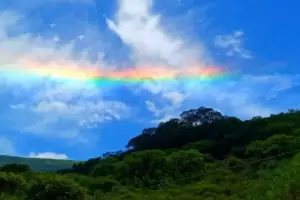 El cielo sigue dando espectculos, ahora nubes iridiscentes