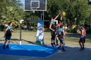 Exitoso torneo de bsquet 3x3 en la Plaza Parque Chacarero