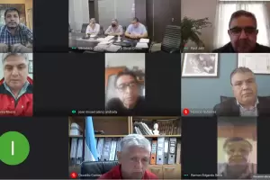 Firmaron los contratos para iniciar las obras de las rutas provinciales 1 y 3