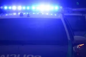 Termin aprehendida por intentar agredir a otra mujer y quebrantar una medida de restriccin