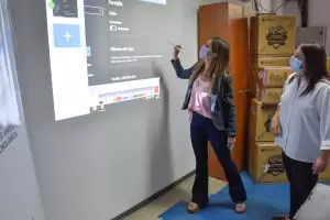 Las escuelas t�cnicas de Catamarca incorporar�n pizarras digitales de �ltima generaci�n