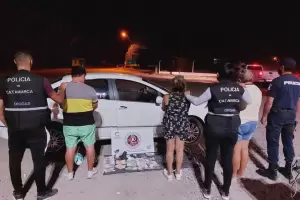 Tres personas fueron detenidas en un control vehicular con drogas
