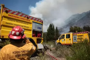 Brigadistas catamarqueos en El Bolsn: confirman el buen estado de salud y destacan su gran profesionalismo