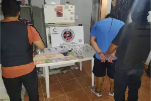 Secuestran droga, dinero, y detienen a dos personas tras allanamientos en la Capital