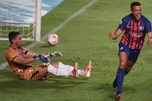 San Lorenzo sufri, pero gan de local en el estreno de Dabove