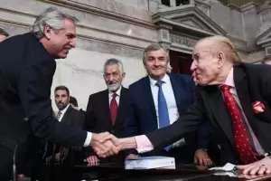 Fernndez, Macri y todo el arco poltico despidieron al ex presidente