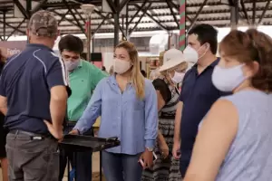 La Caja de Crdito dialog con beneficiarios de microcrditos