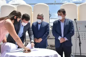 Jalil inaugur dos mosteras y se anunci un paquete de inversin para la industria