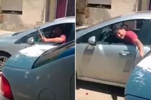 VIDEO: Un violento golpe a su expareja y le rompi el auto a martillazos