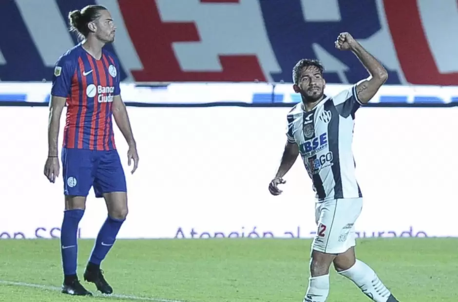 El elenco santiague�o contin�a invicto.