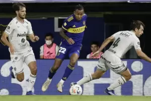 Boca y Sarmiento igualaron 1 a 1 en La Bombonera