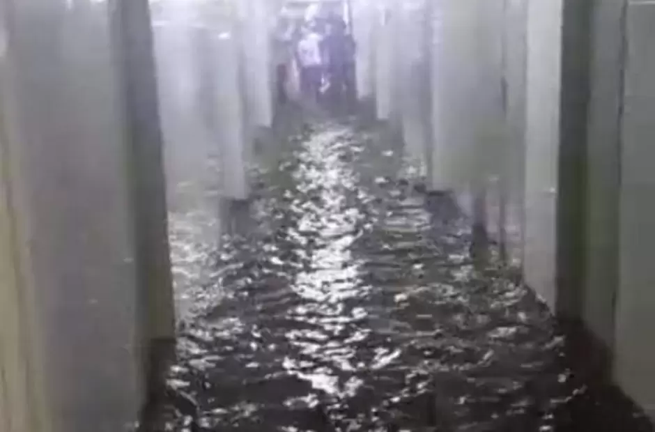 El Hospital San Juan Bautista desbordado.