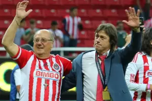 Muri� el padre de Mat�as Almeyda por coronavirus y su mam� est� hospitalizada