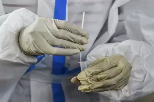 Japn pidi que no se hagan hisopados anales por causar "daos psicolgicos"