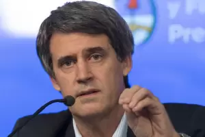 La respuesta de Prat Gay a CFK: Si buscan a quienes fugaron los dlares durante el gobierno anterior, empiecen por su jefa