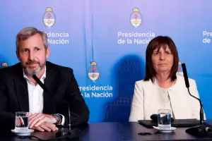 Pol�mica por los extranjeros: la oposici�n cruz� al Gobierno por derogar el decreto y dijo que favorece a los narcos