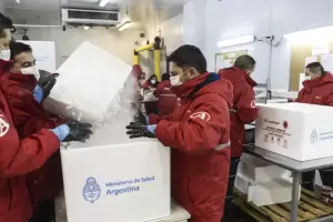 Naci�n comenz� a distribuir las 375 mil dosis del segundo componente de Sputnik V