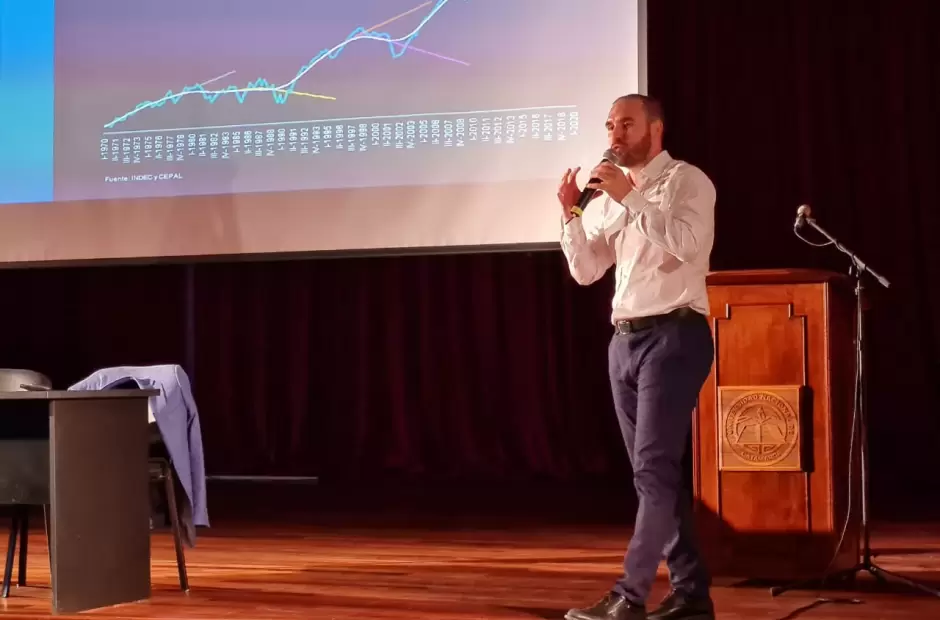 Guzmn brinda una exposicin en la UNCa./