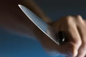 Un joven fue aprehendido y secuestran un arma blanca en el sur de la Capital