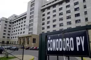 Amenazas de bomba durante la madrugada en Tribunales y Comodoro Py: no se hallaron explosivos